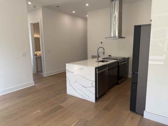 1217 Ireland St #A - Photo 4 of 19