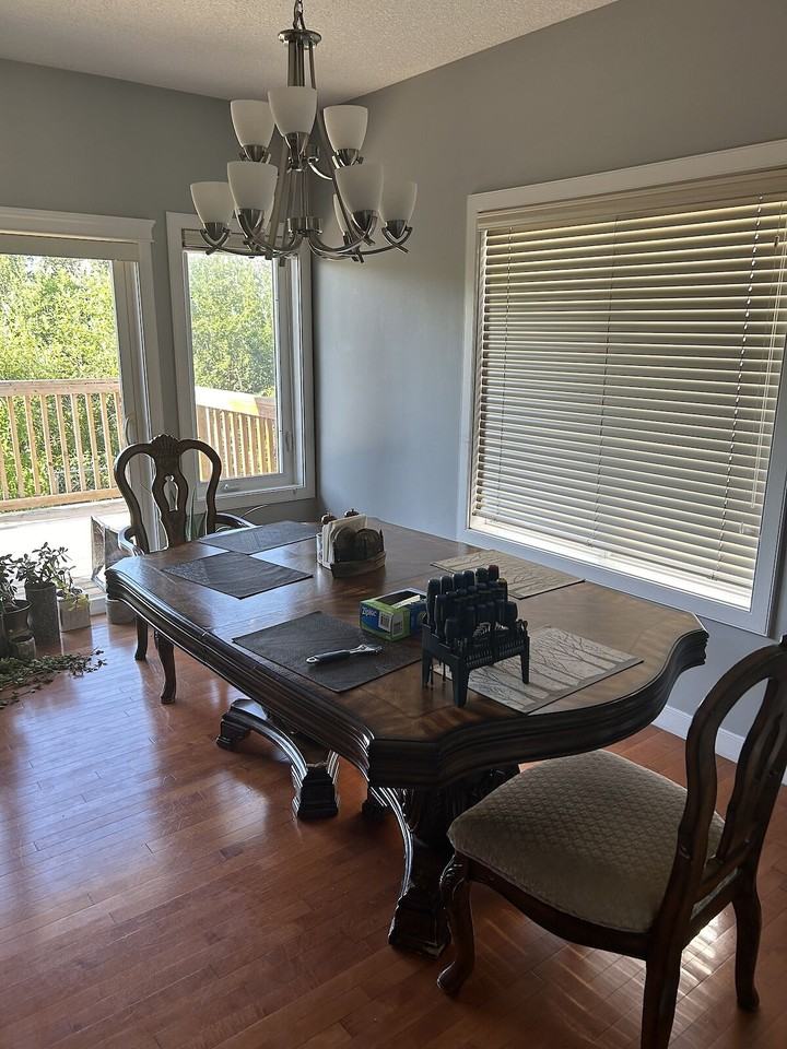 13215 153 Ave Nw - Photo 2 of 10