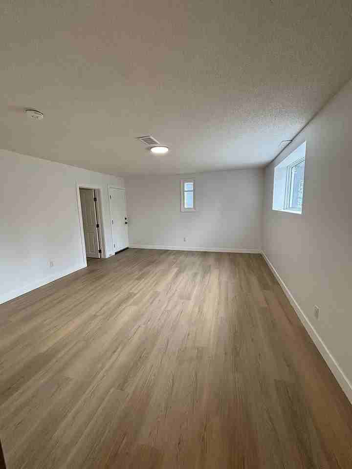 1448 Remington Rd Ne - Photo 3 of 13