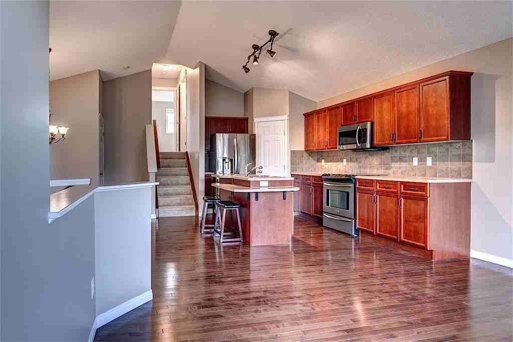 312 Silverado Dr Sw - Photo 2 of 8