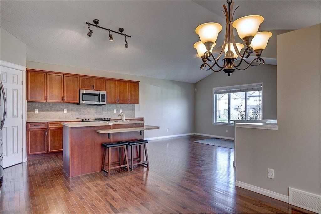 312 Silverado Dr Sw - Photo 3 of 8
