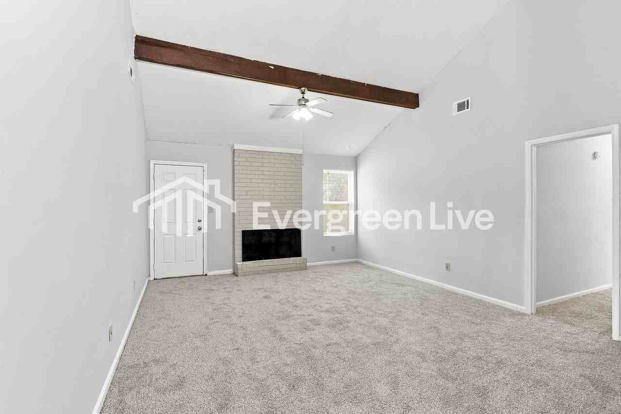 2359 Travis Pines Dr - Photo 3 of 15