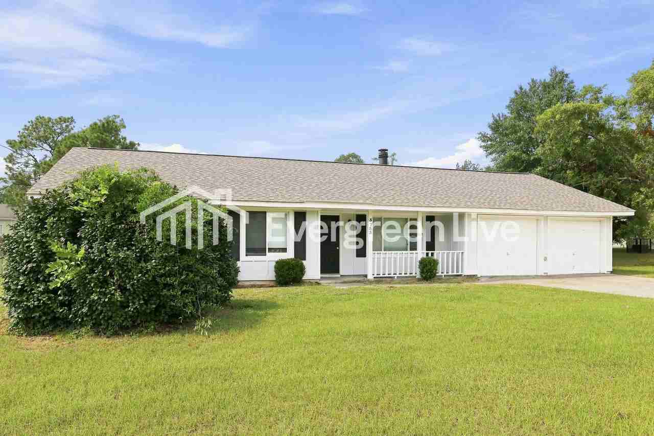 3733 Fairington Dr - Photo 2 of 15