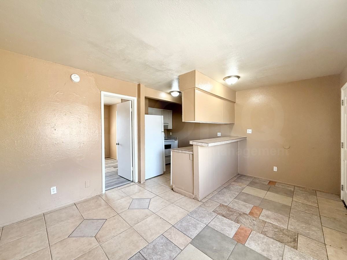 14 S 31st Ave #1 - Photo 5 of 13