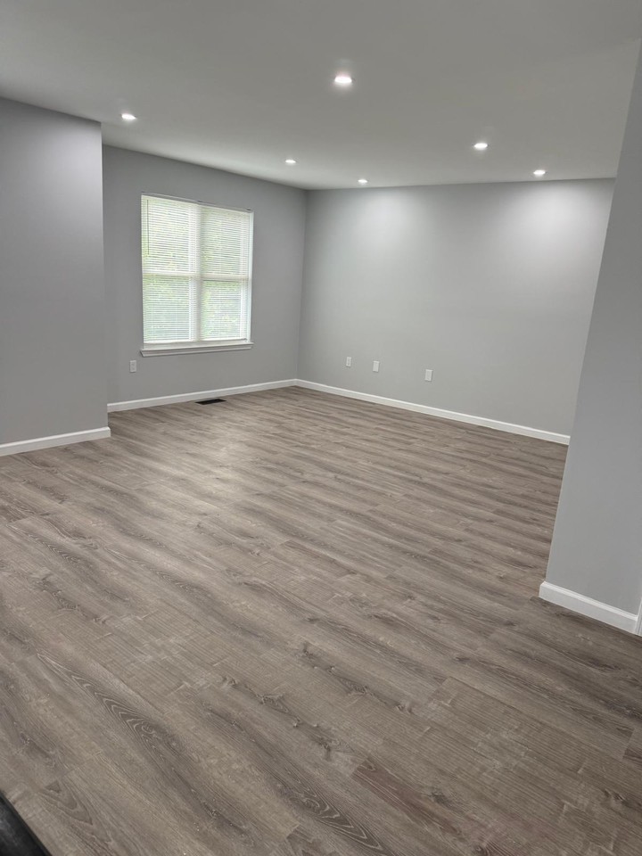 285 Rose St 1st Fl #2ndFL - Photo 3 of 20