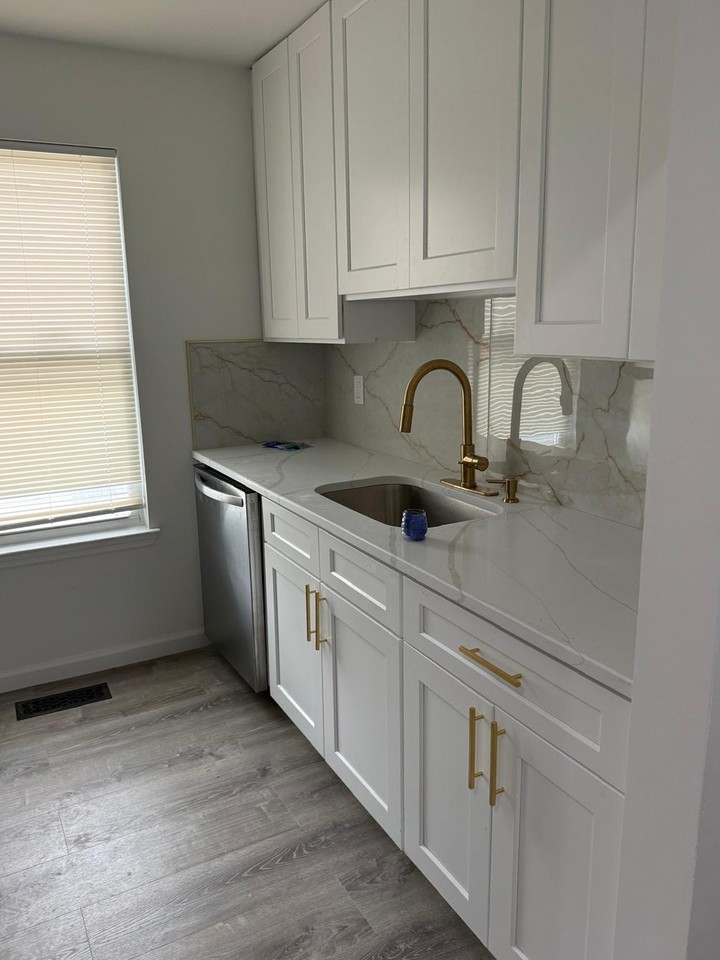 285 Rose St 1st Fl #2ndFL - Photo 5 of 20