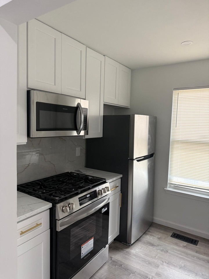 285 Rose St 1st Fl #2ndFL - Photo 6 of 20