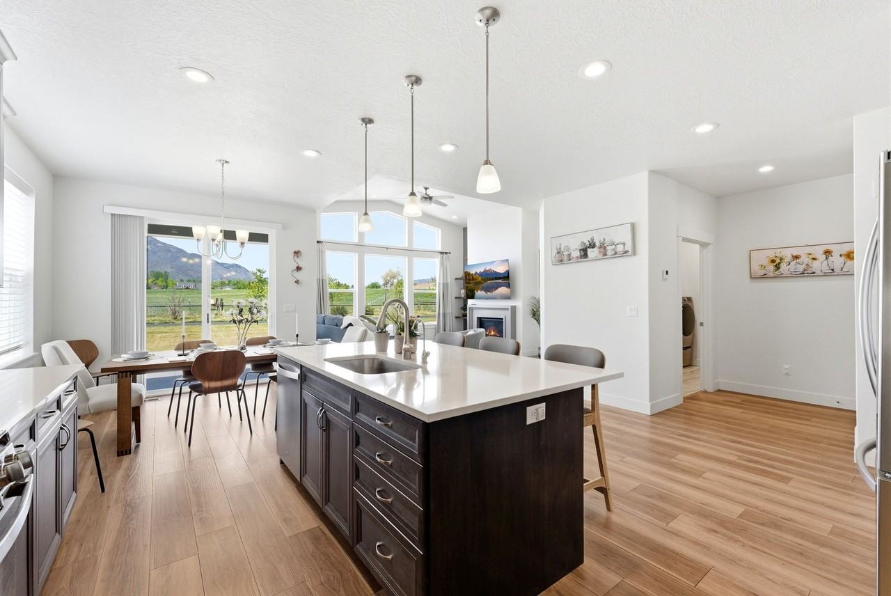 108 W Monte Rosa Ln #NA - Photo 3 of 39