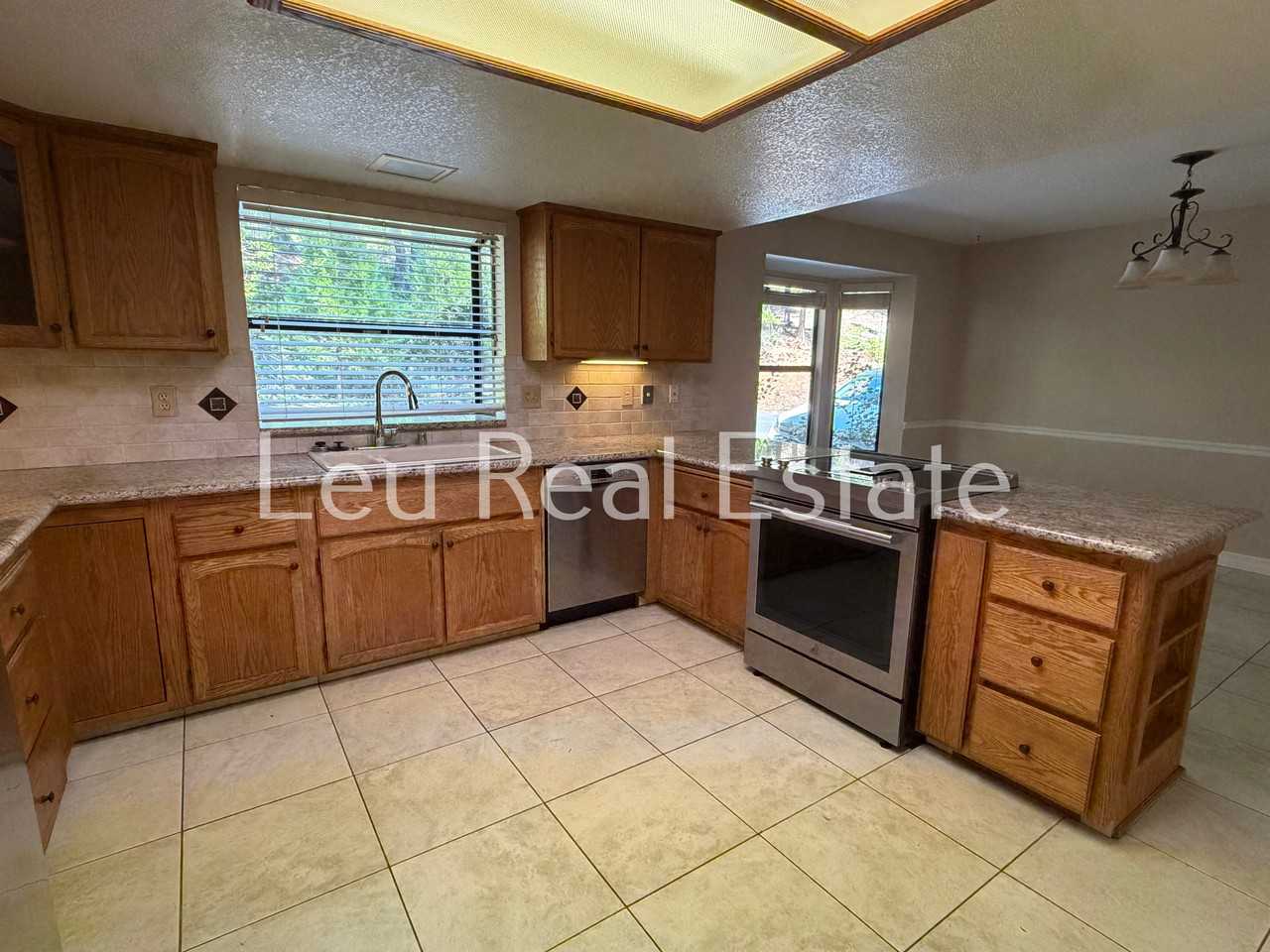 4652 Sierra Springs Dr #NA - Photo 4 of 31