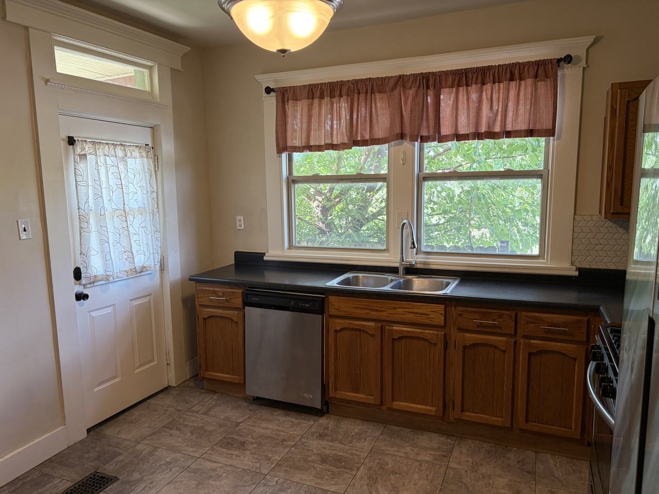 587 S Ohio Ave #587 - Photo 6 of 11