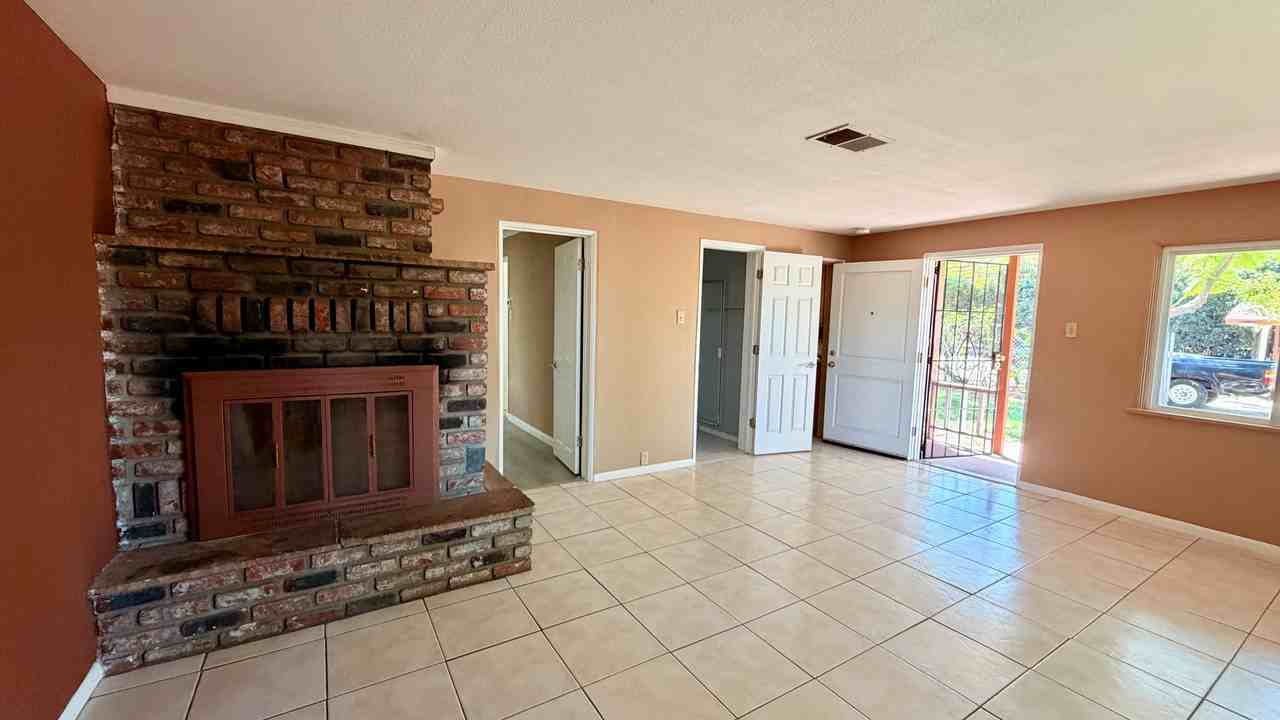 370 Las Flores Dr #NA - Photo 3 of 16