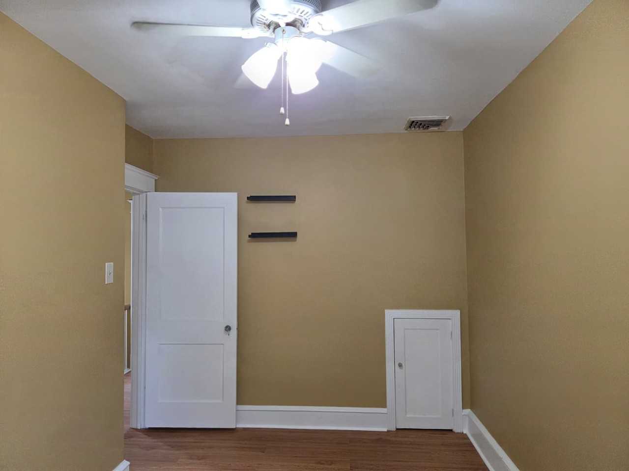 1050 Edgemore Rd #NA - Photo 6 of 20