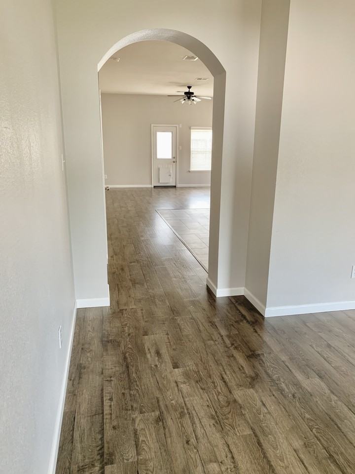 1513 Rainbow Parke Dr #NA - Photo 4 of 25