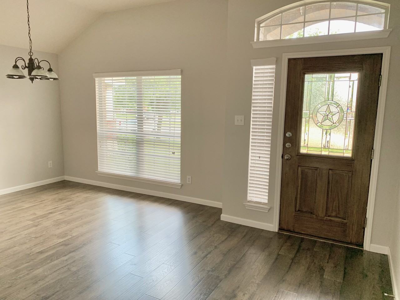 1513 Rainbow Parke Dr #NA - Photo 5 of 25