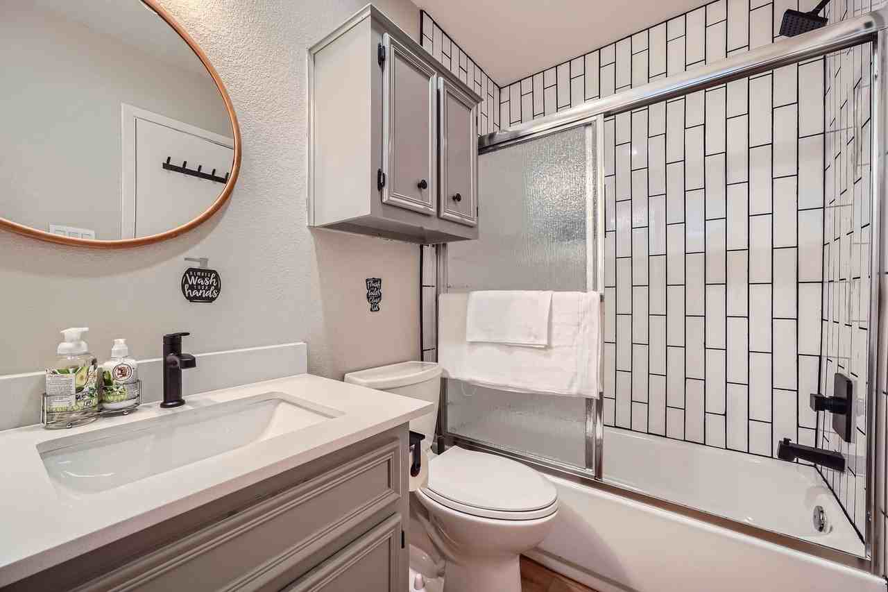 4508 Elwood Rd #A - Photo 7 of 11