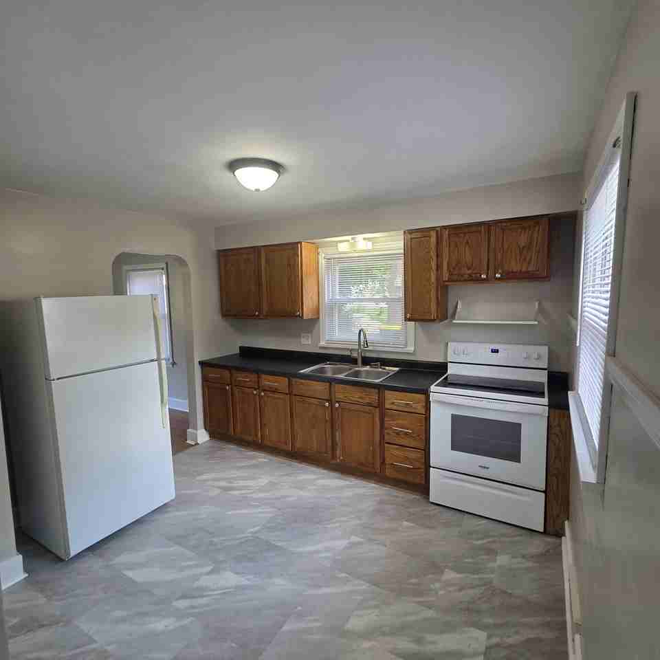 715 W College Ave #NA - Photo 5 of 15