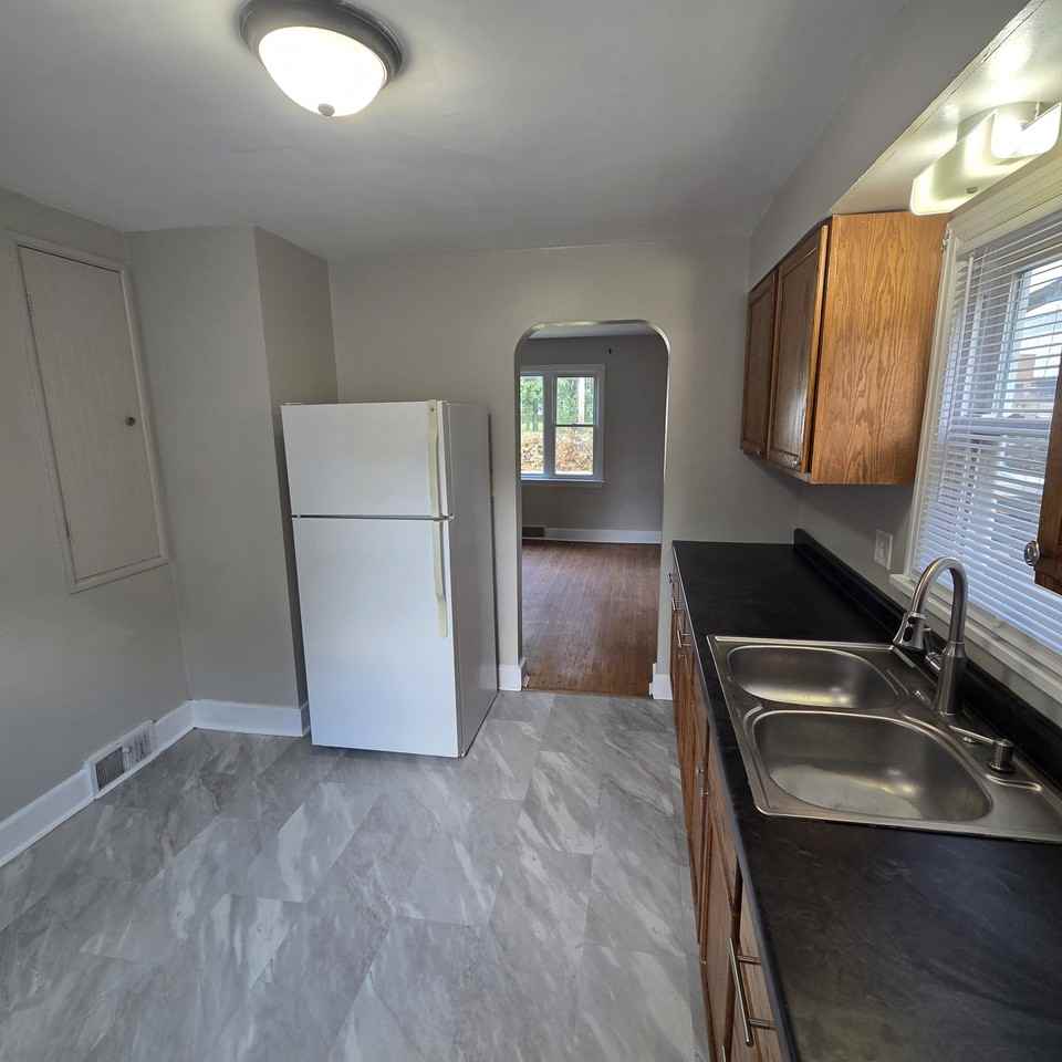 715 W College Ave #NA - Photo 6 of 15