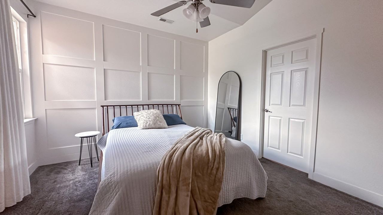 1467 W 110 N - Photo 5 of 19