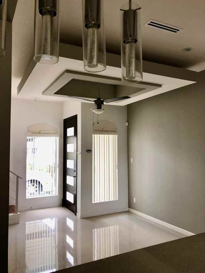 1407 W Kiwi Ave #2 - Photo 3 of 4