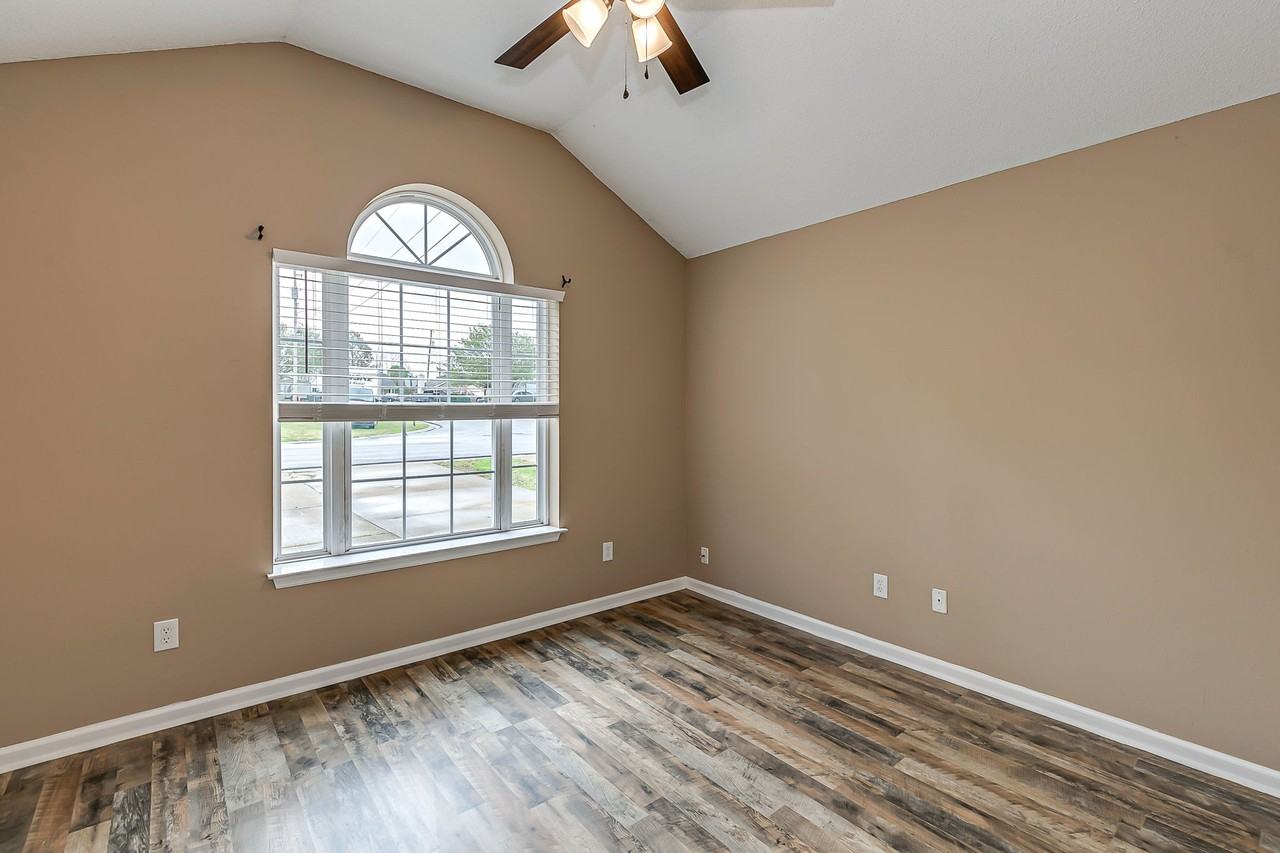524 Cedar Park Cir #NA - Photo 6 of 17