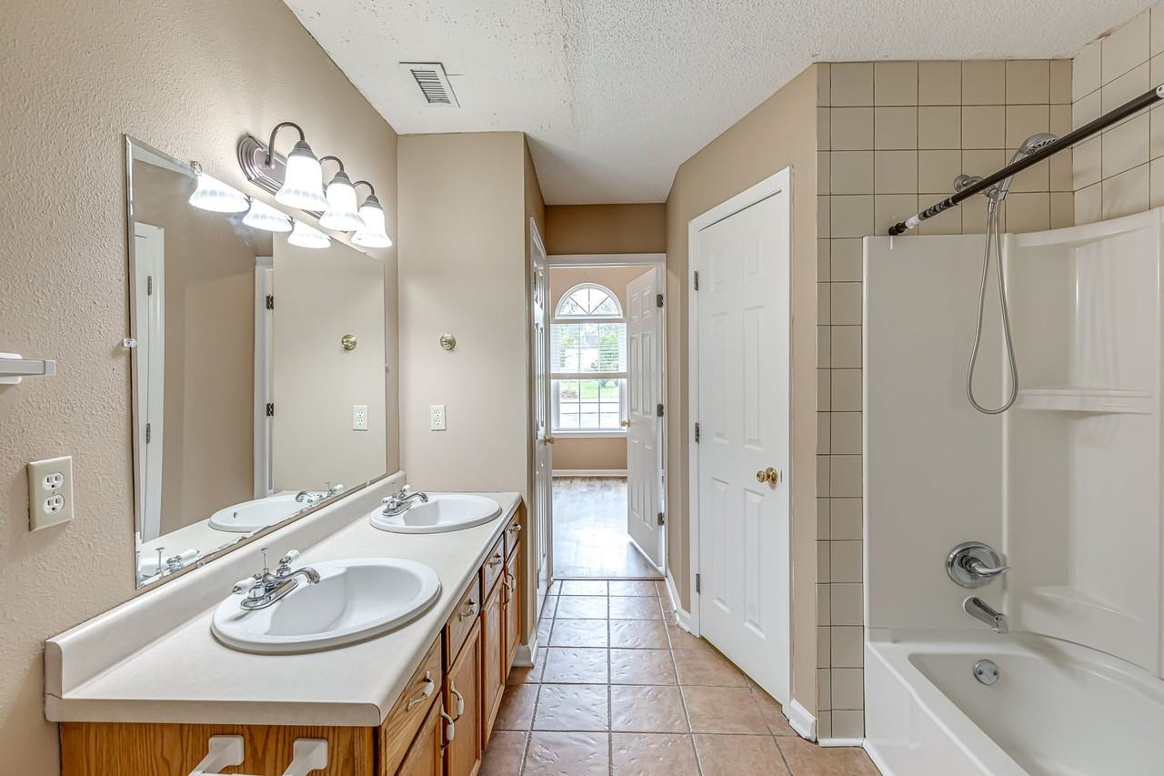 524 Cedar Park Cir #NA - Photo 7 of 17