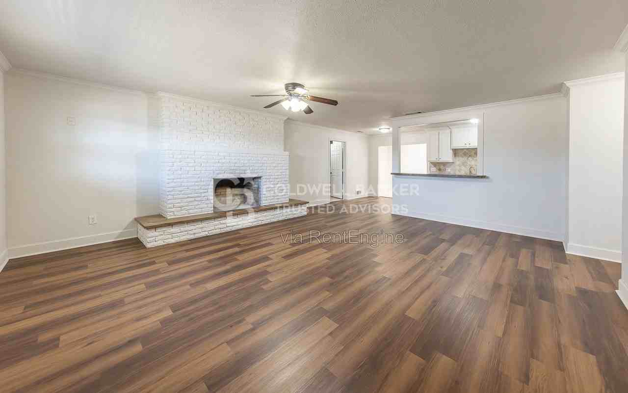 6102 21st St - Photo 4 of 22