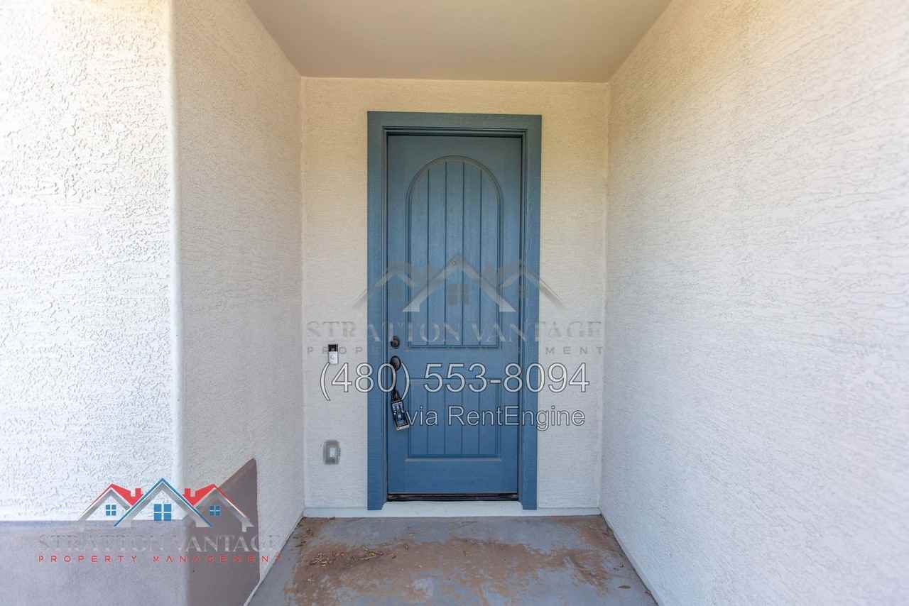 10839 S 52nd Dr - Photo 5 of 50