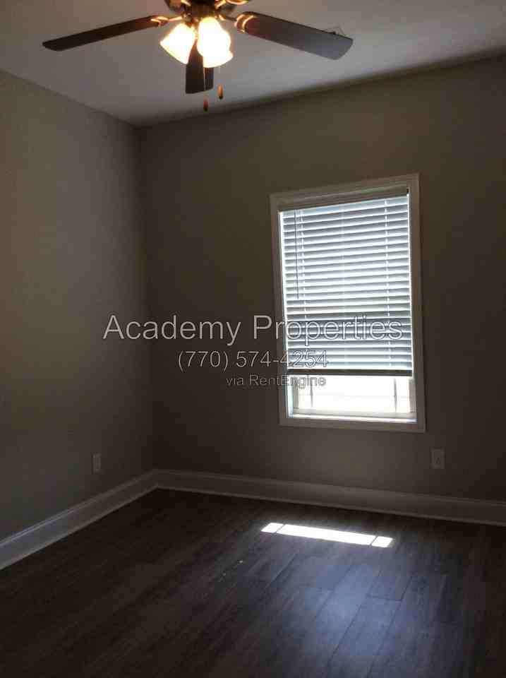 134 Summer Grove Ln - Photo 7 of 31