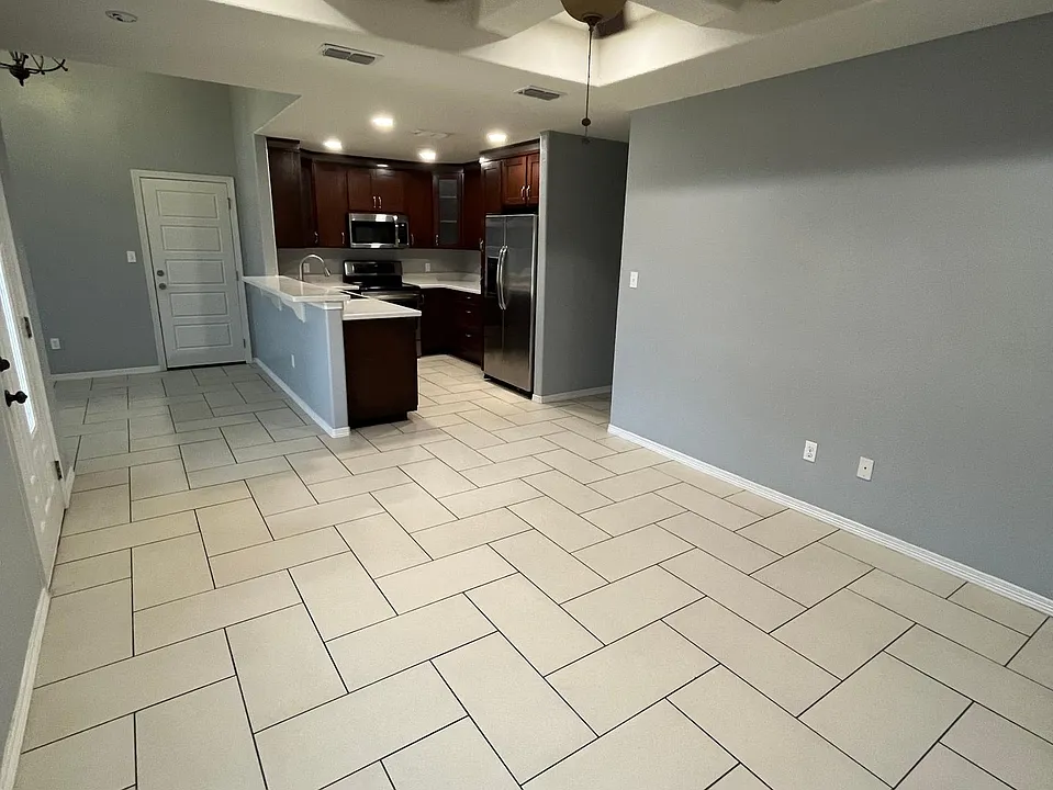2893 Madrid Ave #NA - Photo 5 of 9