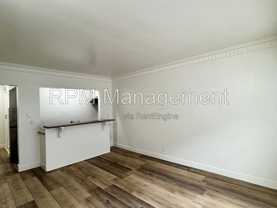 1041 1/4 S Norton Ave - Photo 1 of 1