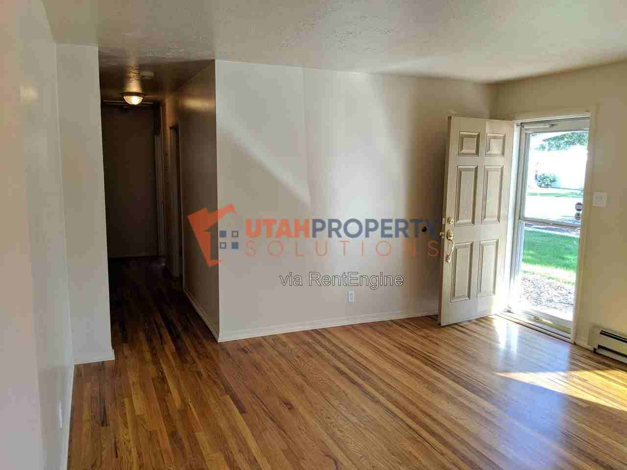 1532 W Dupont Ave - Photo 5 of 19