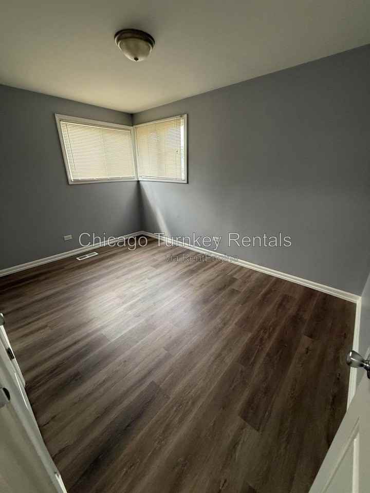 14204 Woodlawn Ave - Photo 6 of 22