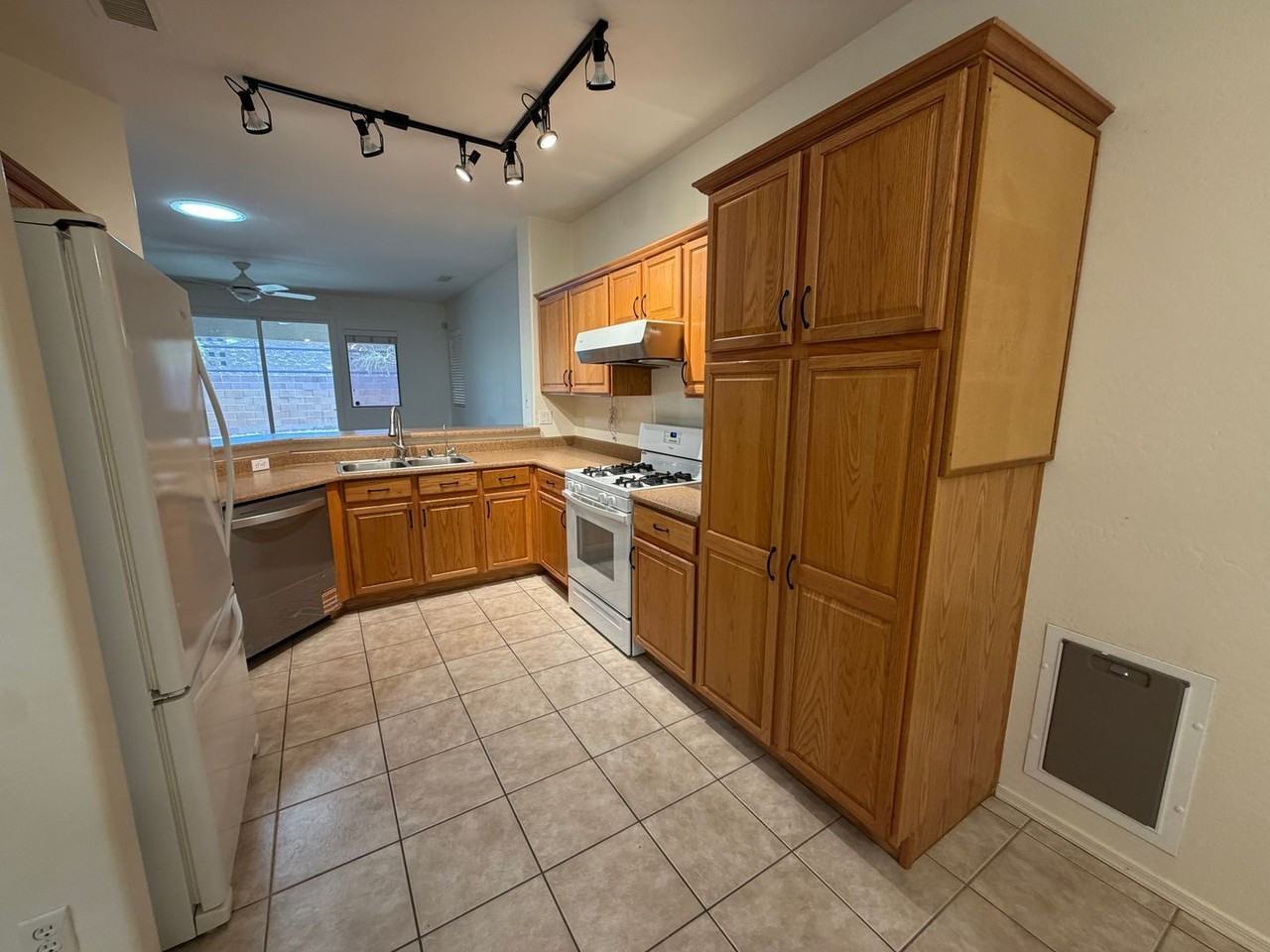17403 N 167th Dr - Photo 2 of 19