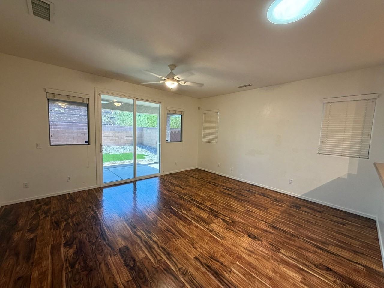17403 N 167th Dr - Photo 4 of 19