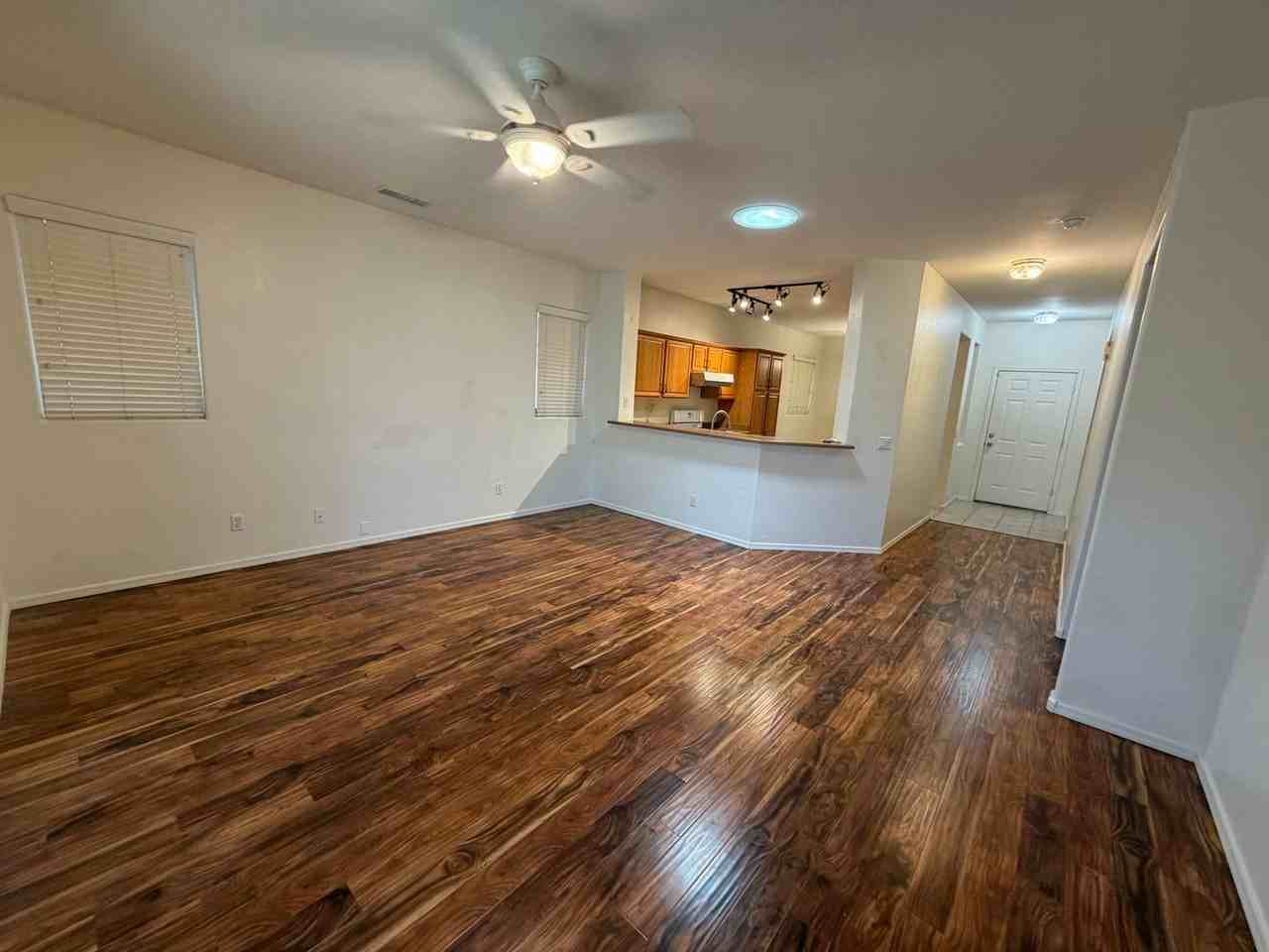 17403 N 167th Dr - Photo 5 of 19