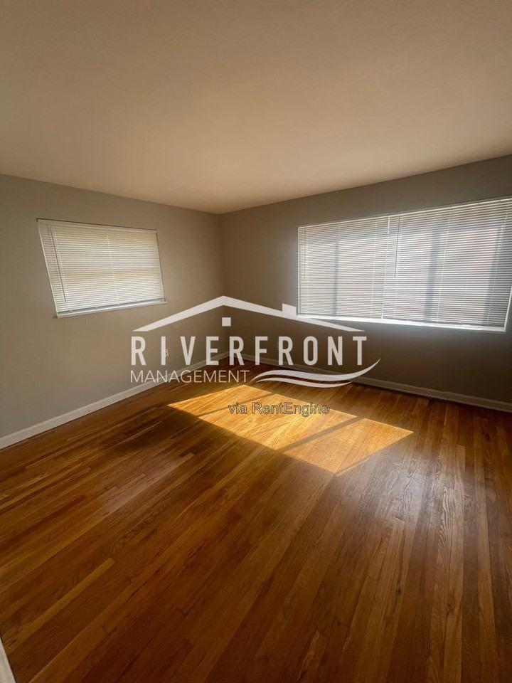 2320 Westwood Northern Blvd #1 - Photo 4 of 10