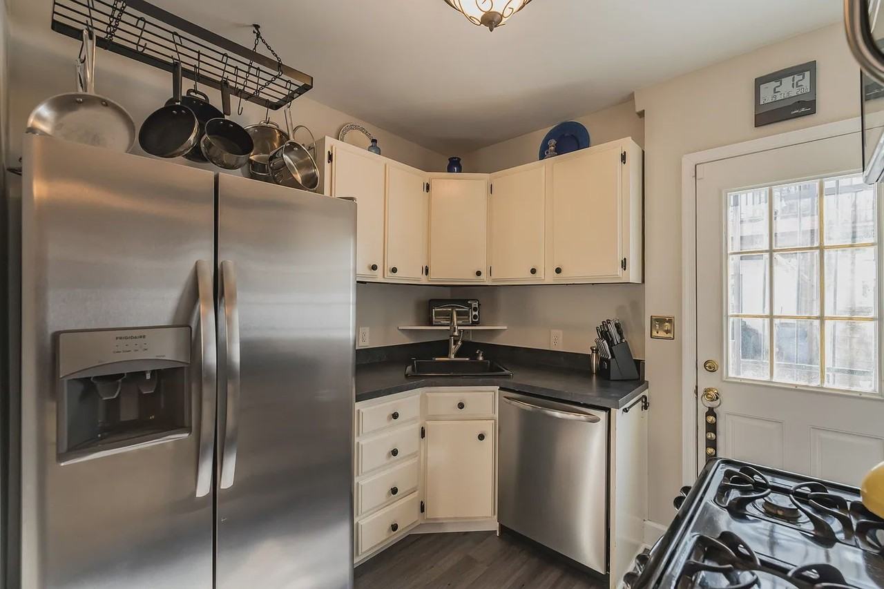 2214 Pemberton St - Photo 2 of 28
