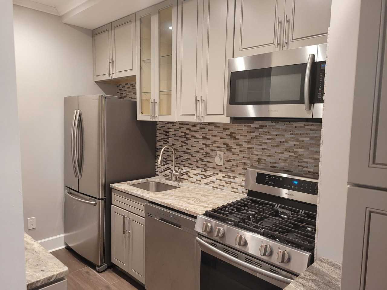 169 Peachtree Cir Ne #5 - Photo 2 of 18