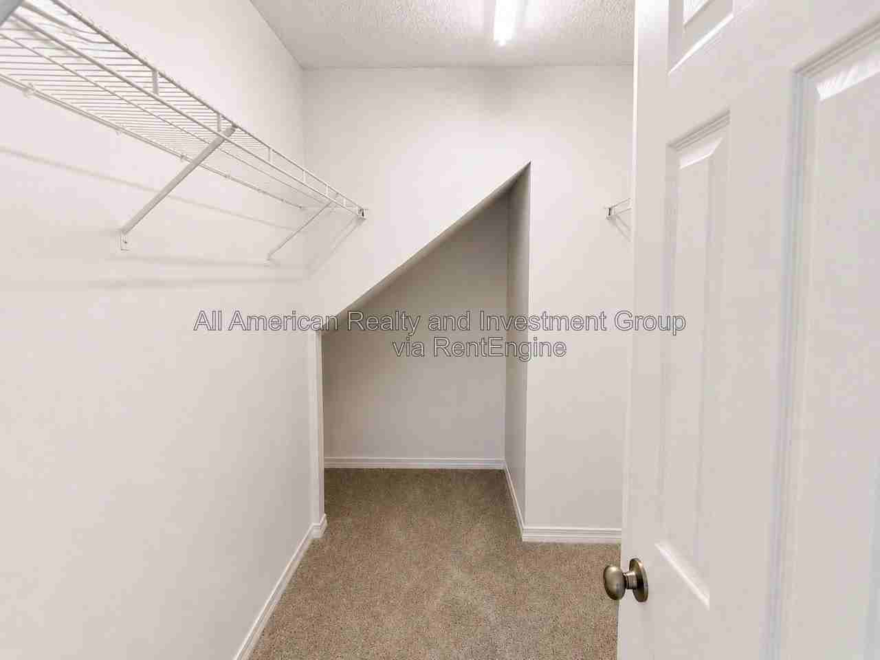 76 Hidden Cove Way - Photo 2 of 11