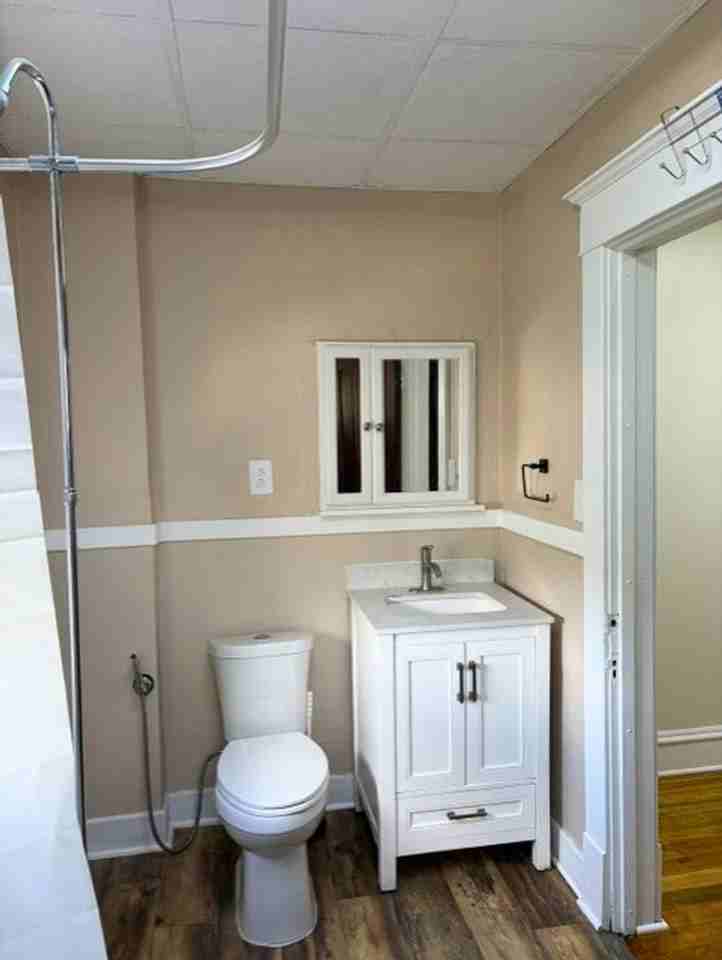 216 Lafayette Ave Ne #C - Photo 3 of 18