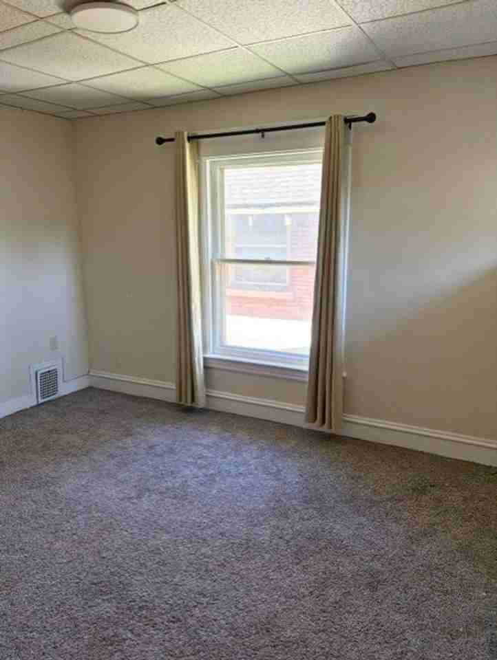 216 Lafayette Ave Ne #C - Photo 5 of 18