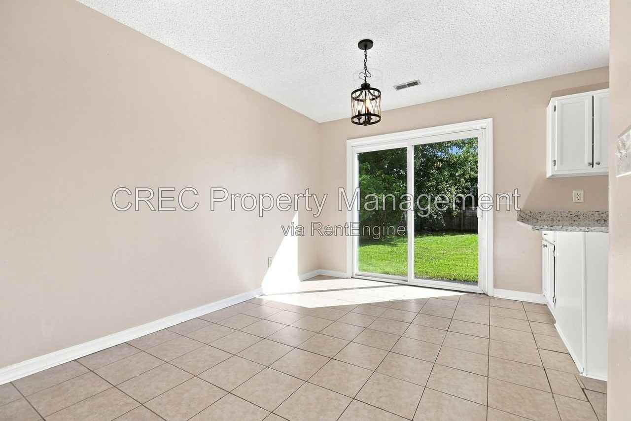 5126 Westview St - Photo 6 of 18