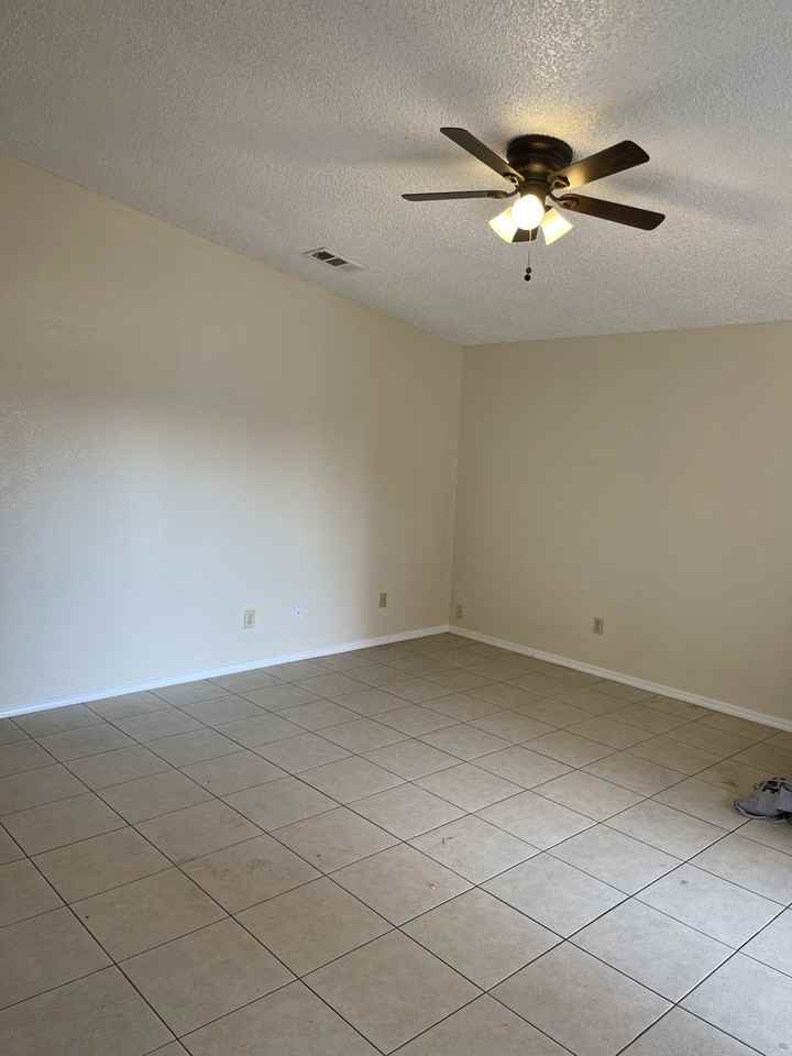4428 White Ln #NA - Photo 7 of 11
