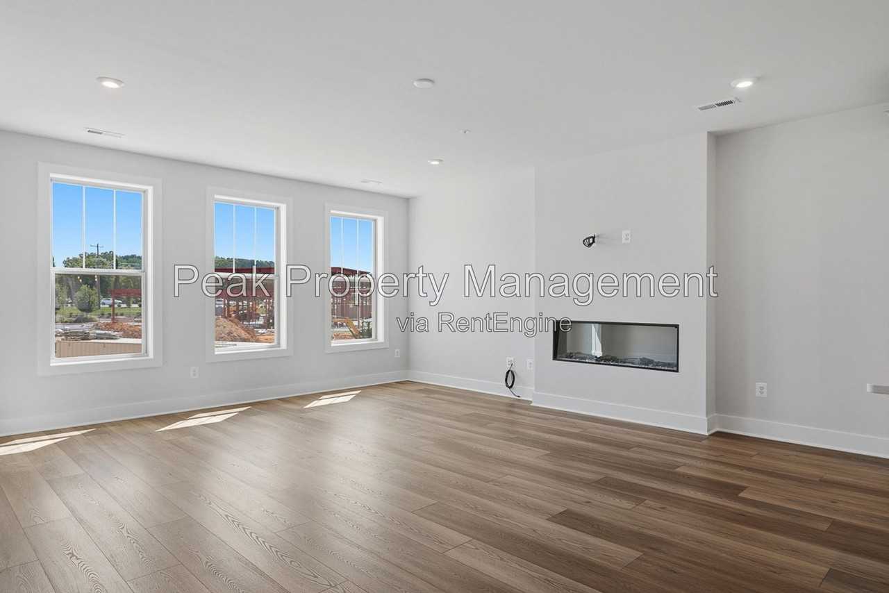3604 Daisy Field Walk #B - Photo 4 of 24