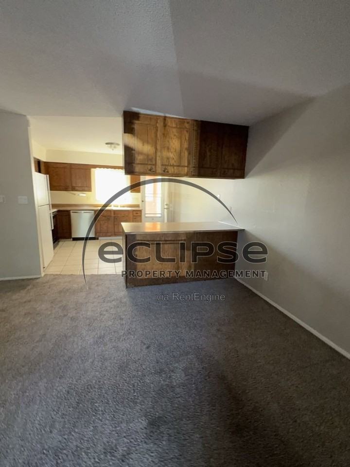 1311 N 16th St #1 - Photo 4 of 13