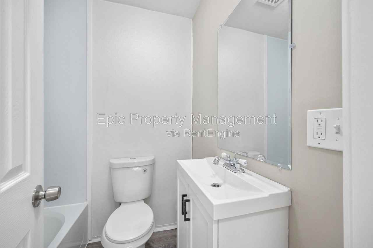 6743 Ford Ave - Photo 4 of 10