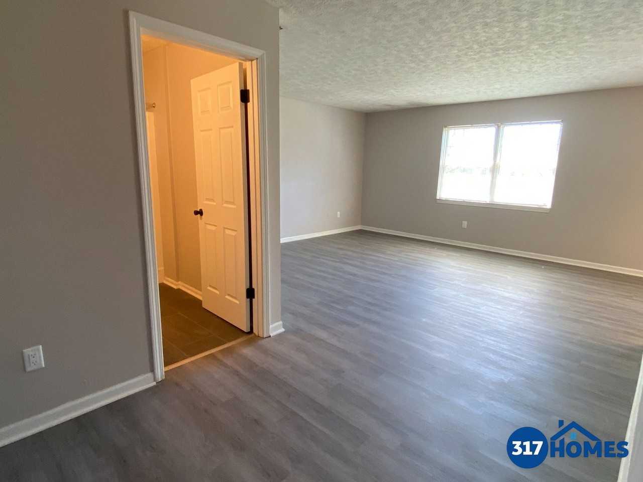 5760 Northdale Lake Ct #B - Photo 2 of 14