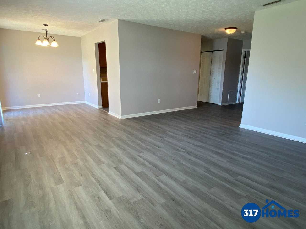 5760 Northdale Lake Ct #B - Photo 3 of 14