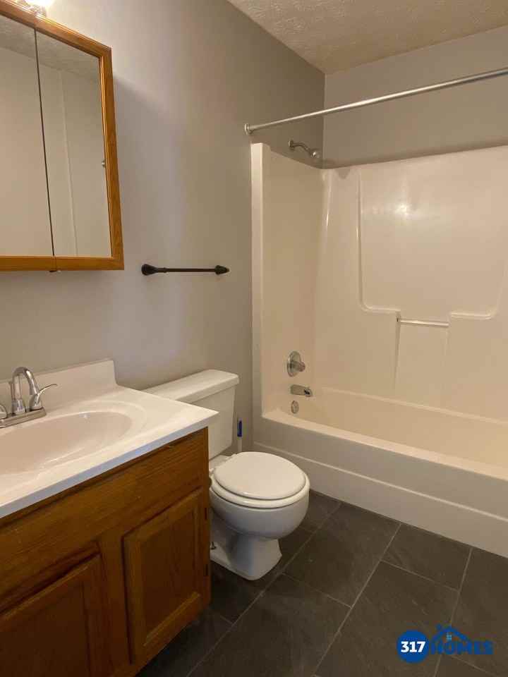 5760 Northdale Lake Ct #B - Photo 7 of 14