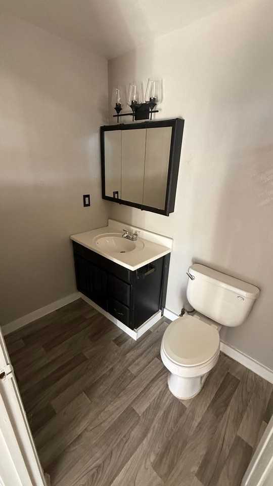 879 Wilson Ave - Photo 7 of 7
